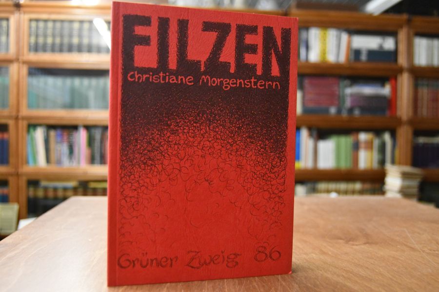 Filzen. Geschichte, Arbeitsanleitung, Anregungen, Schnittmusterbogen & Tips, Literatur, Bezugsquellen.