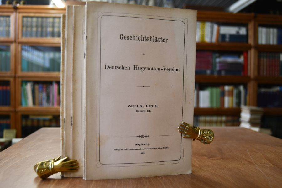 Geschichtsblätter des Deutschen Hugenotten-Vereins Zehnt X, Heft 9 (Hameln III); Zehnt X, Heft 10 (Urkunden und Register); Zehnt XI, Heft 5 (Der Grosse Kurfürst und die Hugenotten); Zehnt XI, Heft 8 u. 9 (Henri Wilhelm Nathanael Tollin); Zehnt XI, Heft 10 (Urkunden); Band XIII, Heft 8 (Geschichte der St. Johannisgemeinde zu Eberswalde); Band XIV, Heft 1 (Die französische Gemeinde zu Cleve von Walther Bösken); XV.Zehnt, Heft 1/2 (Die Herkunft der Hamelner Hugenotten von W. Beuleke); XV. Zehnt, Heft 7 (Französische Ackerbauern aus der Pfalz und der Uckermark in Ostpreußen von Siegfried Maire); Beiliegend Der Deutsche Hugenott 22. Jahrgang 1958 Nr. 3+4.