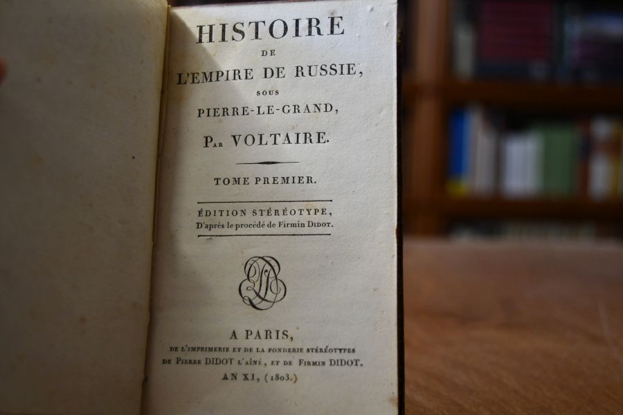 Histoire de l`Empire de Russie, sous Pierre-le-Grand. Tome premier (von 2) apart.