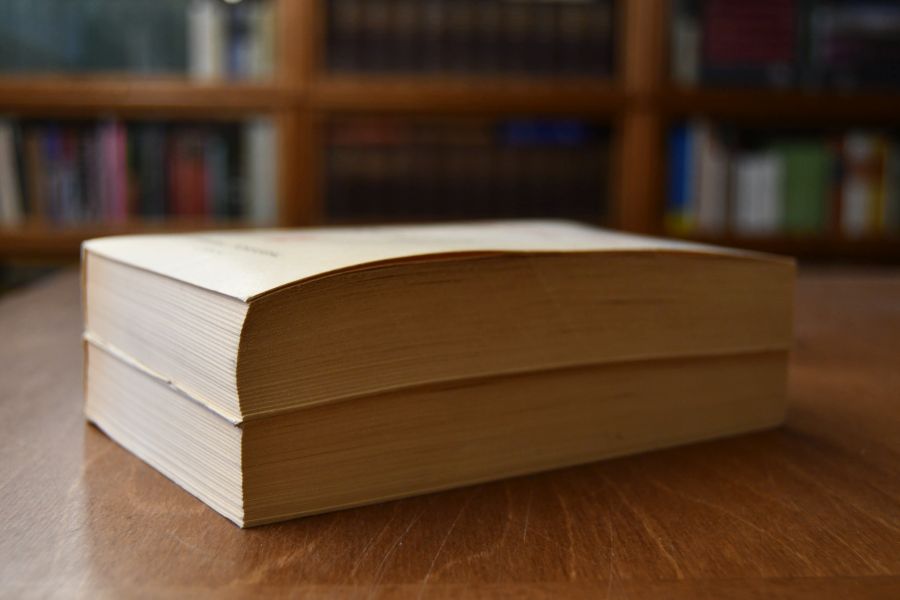 Factos, Pessoas e Livros. Comentarios atraves dos tempos. Vol. I + II (komplett).