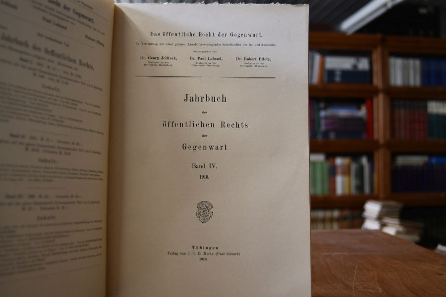Jahrbuch des öffentlichen Rechts der Gegenwart Band IV.