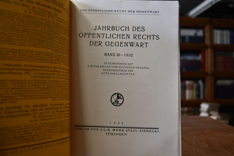 Jahrbuch des öffentlichen Rechts der Gegenwart Band 20.