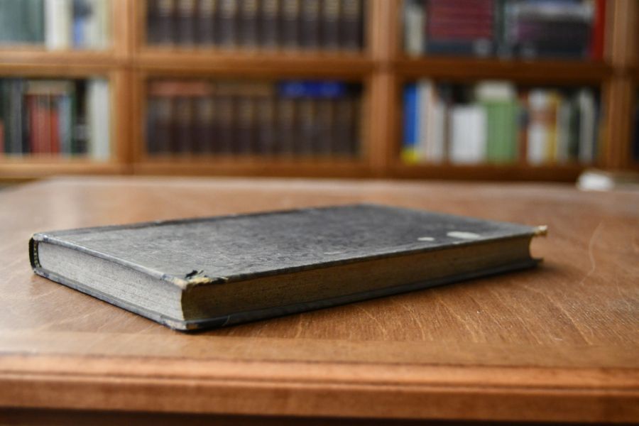 Theosebes. Ein beurtheilender Abriß aller Religionen, besonders der verschiedenen christlichen Bekenntniße, zur Beförderung gegenseitiger Verträglichkeit in Glaubenssachen für Alle, welche auf zeitgemäße Geistesbildung Ansprache machen.