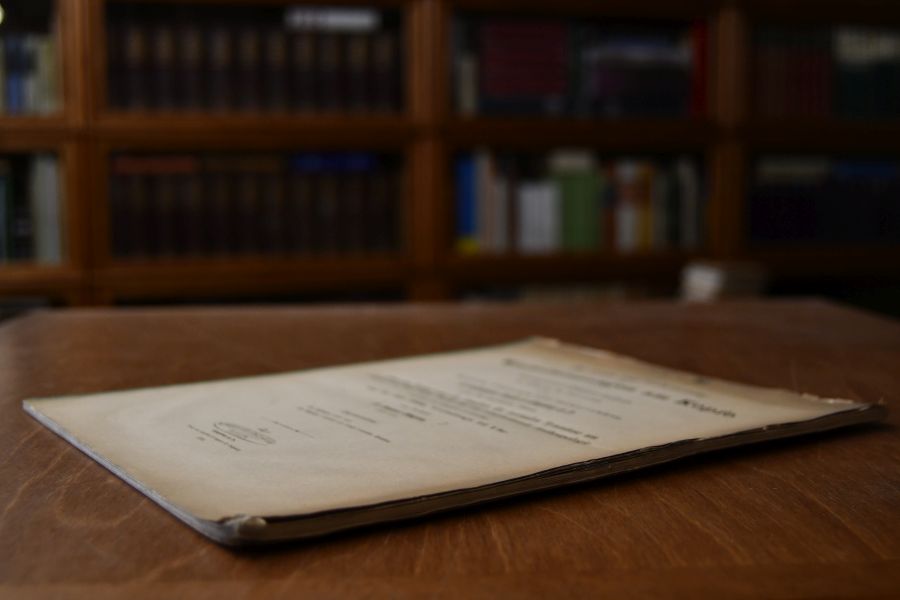 Zur Kritik und Verbesserung der Winkelmessungen am Kopfe mit besonderer Rücksicht auf ihre Verwendung zu weiteren Schlussfolgerungen aud auf ihre mathematisch sichere Bestimmung durch Construction und Berechnung.