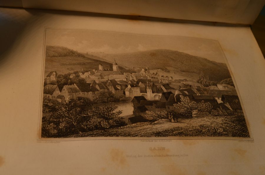 Das Königreich Württemberg nebst den von ihm eingeschlossenen Hohenzollern`schen Fürstenthümern in ihren Naturschönheiten, ihren merkwürdigsten Städten, Badeorten, Kirchen und sonstigen vorzüglichen Baudenkmalen für den Einheimischen und Fremden dargestellt.