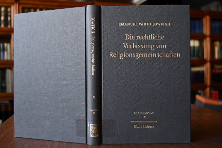Die rechtliche Verfassung von Religionsgemeinschaften. Eine Untersuchung am Beispiel der Bahai.