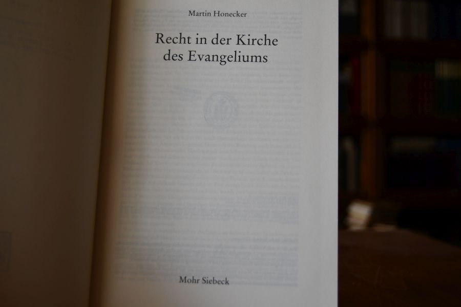 Recht in der Kirche des Evangeliums.