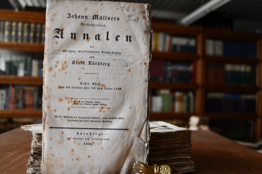 Johann Müllners Rathschreibers Annalen der löblichen, weitberühmten Reichs-Vesten und Stadt Nürnberg. Erster Theil Von der ältesten Zeit bis zum Jahre 1350. 10 Hefte (Alles Erschienene).