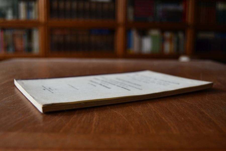 Die Schlacht bei Gaugamela. Eine Untersuchung zur Geschjichte Alexanders d.Gr. und ihren Quellen; nebst einer Beilage.
