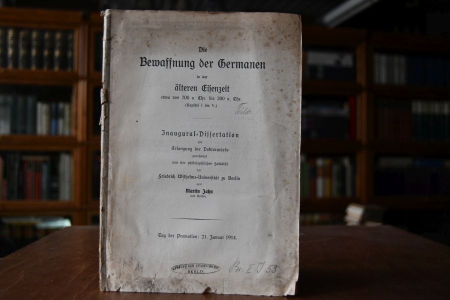 Die Bewaffnung der Germanen in der älteren Eisenzeit etwa von 700 v.Chr. bis 200 n.Chr. (Kapitel I bis V.)
