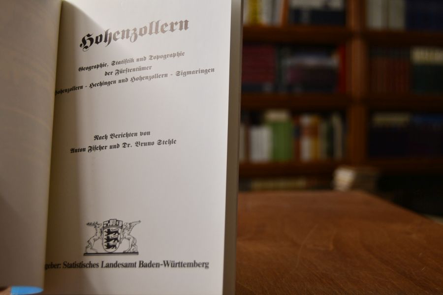 Hohenzollern. Geographie, Statistik und Topographie der Fürstentümer Hohenzollern, Hechingen und Hohenzollern, Sigmaringen.Nach Berichten.