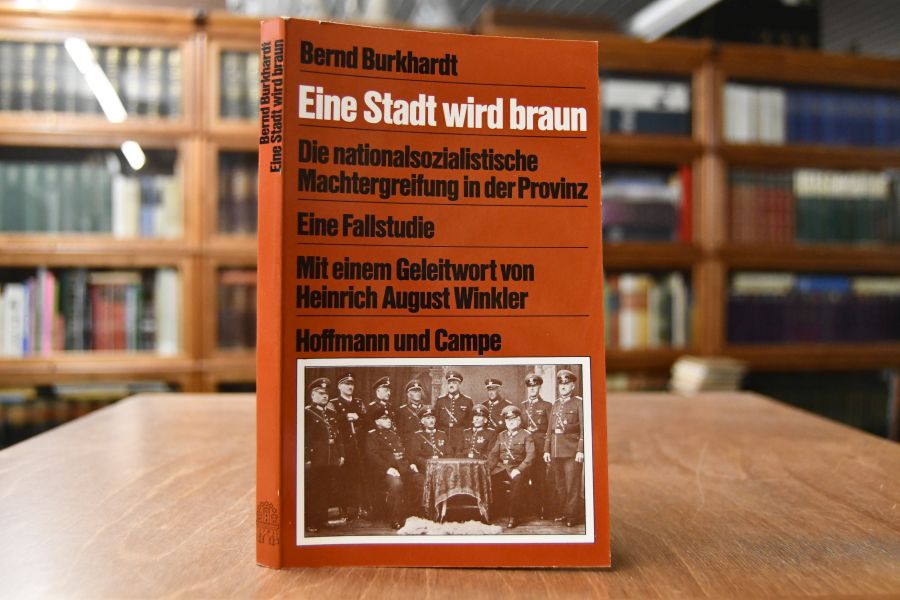 Eine Stadt wird braun. Die nationalsozialistische Machtergreifung in der schwäbischen Provinz.