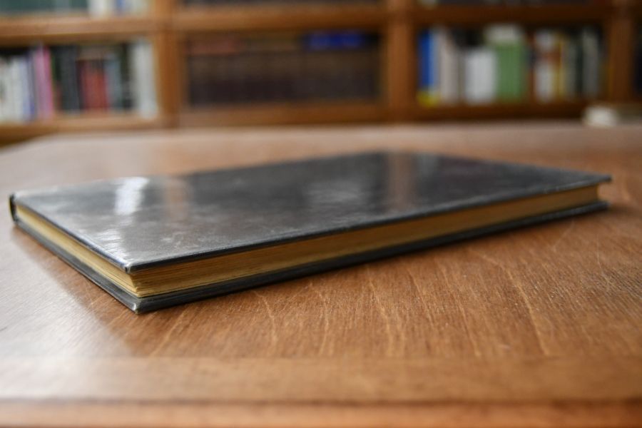 Fachkunde für lederverarbeitende Berufe.