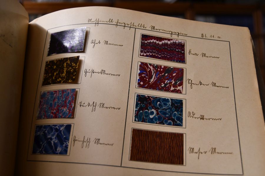 Kurzgefaßte Materialienkunde für Buchbinder und verwandte Berufe.