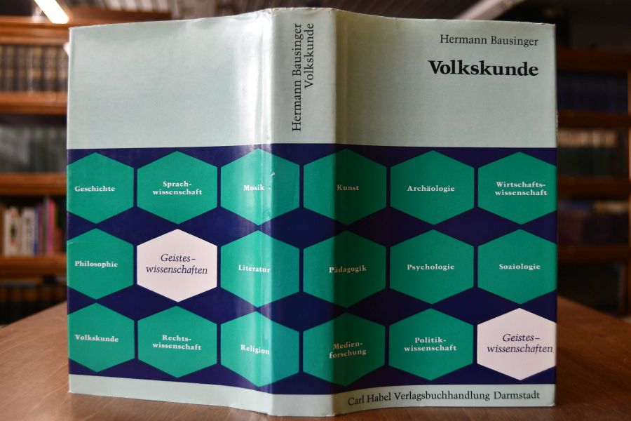 Volkskunde. Von der Altertumsforschung zur Kulturanalyse.