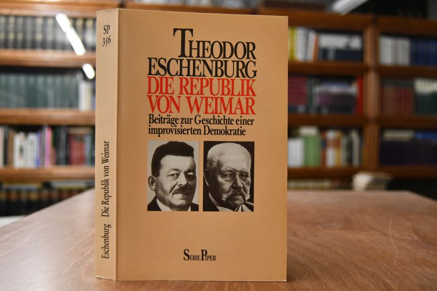 Die Republik von Weimar. Beiträge zur Geschichte einer improvisierten Demokratie.