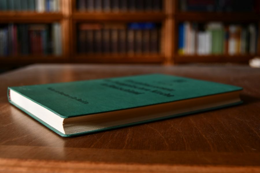 Das Disziplinargesetz der Evangelischen Kirche in Deutschland vom 11. März 1955 sowie die Verordnung der Evangelsichen Kirche der Union über das Disziplinarrecht vom 14. Mai 1956 nebst den Überleitungsgesetzen der Landeskirchen.