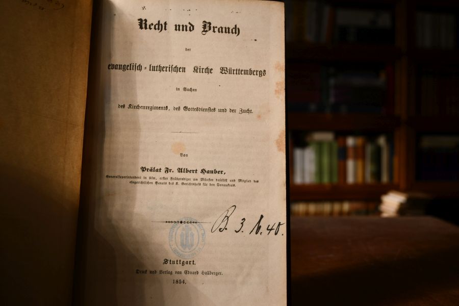 Recht und Brauch der evangelisch-lutherischen Kirche Württembergs. Teile 1 u. 2 in einem Band.