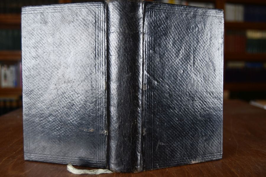 Wirtembergisches Gesangbuch, zum Gebrauch für Kirchen und Schulen von dem Herzoglichen Synodus nach dem Bedürfniß der gegenwärtigen Zeit eingerichtet. Beigebunden Sonn- Fest- und Feyertägliche Evangelien und Episteln.