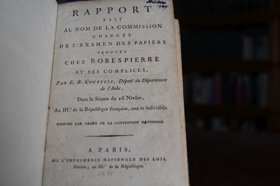 Rapport fait au nom de la Commission chargee de l`examen des papiers trouves chez Robespierre et ses complices.