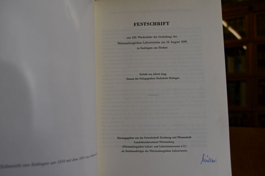 Festschrift zur 125. Wiederkehr der Gründung des Württembergischen Lehrervereins am 12. August 1840 in Esslingen am Neckar.