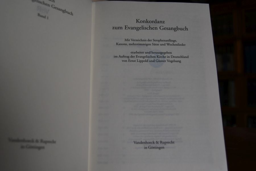 Konkordanz zum Evangelischen Gesangbuch. Mit Verzeichnis der Strophenanfänge, Kanons, mehrstimmigen Sätze und Wochenlieder.