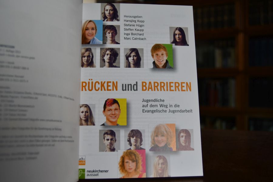 Brücken und Barrieren. Jugendliche auf dem Weg in die evangelische Jugendarbeit.
