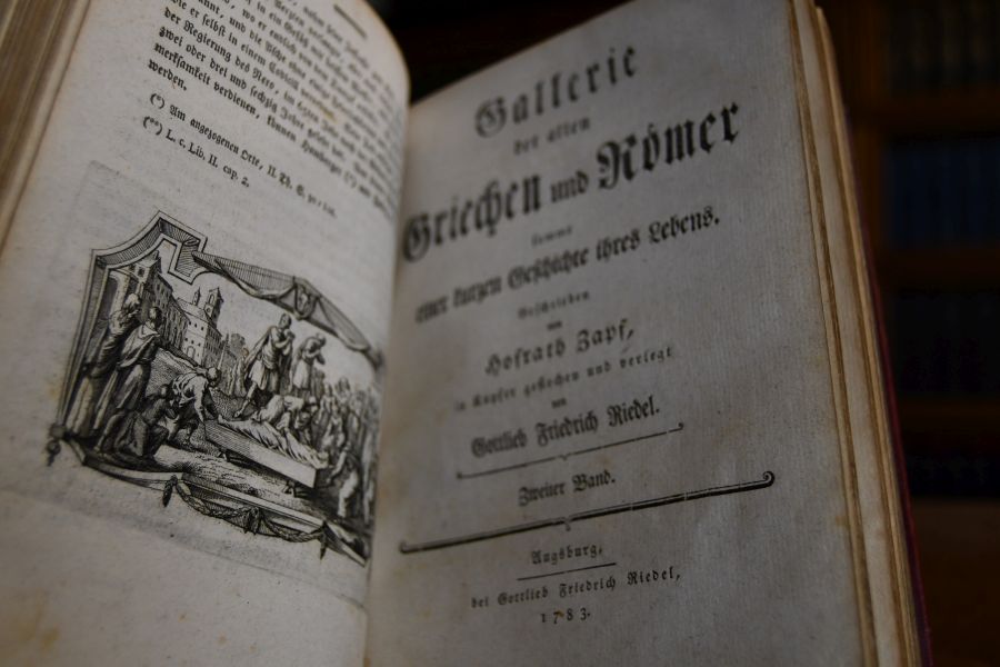 Gallerie der alten Griechen und Römer sammt einer kurzen Geschichte ihres Lebens. Geschrieben von Hofrat Zapf, in Kupfer gestochen und herausgegben von G.F. Riedel. 2 Bde in 1 (komplett).