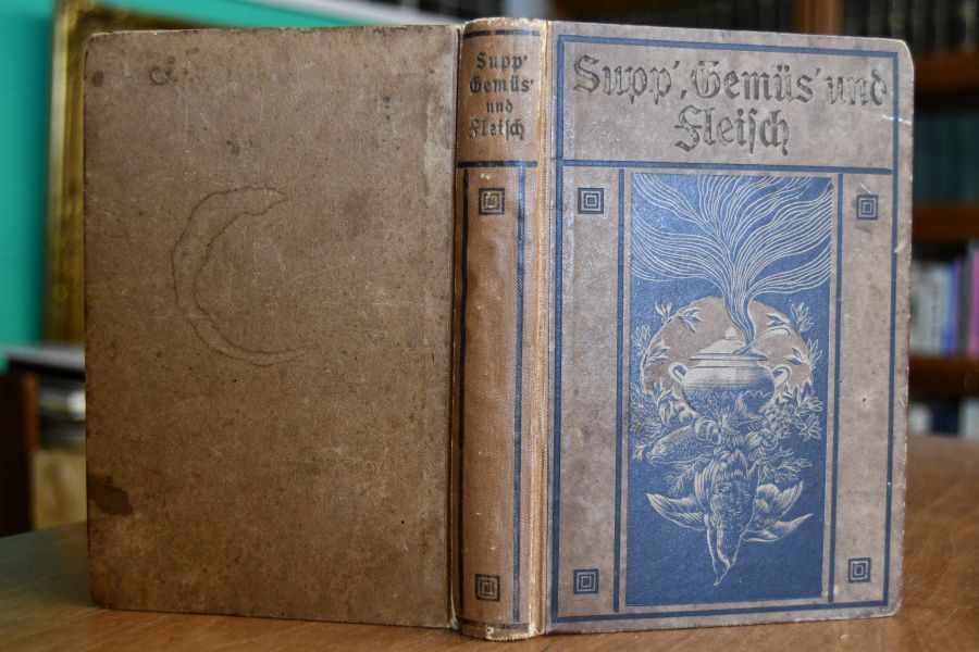 Supp`, Gemüs` und Fleisch. Ein Kochbuch für jede Haushaltung oder leichtverständliche Anweisung für Hausfrauen und Mädchen, wie man alle Arten Speisen und Getränke wohlfeil und gut zubereiten kann, sowie vollständige Kunst, das Einmachen der verschiedenen Früchte in kurzer Zeit auf sehr leichte Art und mit wenigen Kosten ohne Vorkenntnisse zu erlernen. Ein Hilfsbuch für Hausfrauen, Mädchen und Köchinnen, die sich selbst des Hauswesens annehmenb, wie auch für angehende Köche und für Gasthalter in Städten und auf dem Kande.