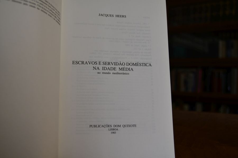 Escravos e Servidao domestica na Idade media no mundo mediterranico.