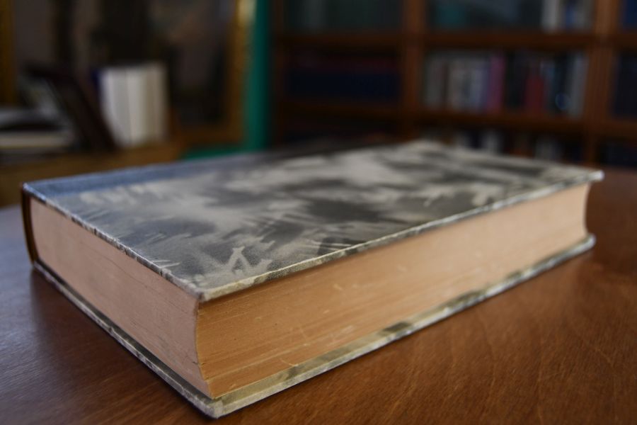 Saint Vincent de Paul sous l`emprise chretienne. Beigebunden von demselben Verfasser Saint Vincent de Paul et Sainte Louise de Marillac, Leurs relations d`apres leur correspondance, Paris, Bloud et Gay, 1936, 80 S.