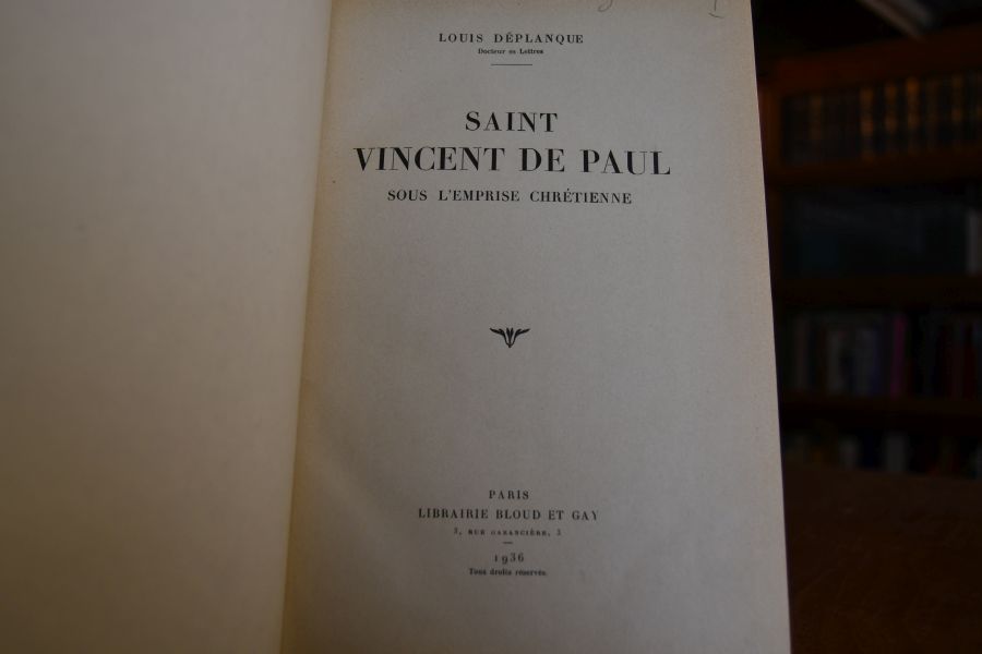 Saint Vincent de Paul sous l`emprise chretienne. Beigebunden von demselben Verfasser Saint Vincent de Paul et Sainte Louise de Marillac, Leurs relations d`apres leur correspondance, Paris, Bloud et Gay, 1936, 80 S.