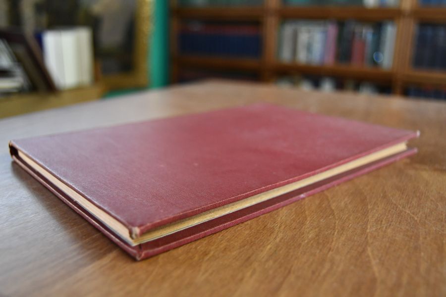 Memoires authentiques de Latude. Ecrits par lui au Donjon de Vincennes et a Charenton. Publies d`apres de manuscrit de Saint-Petersbourg. Avec unu introduction par F. Funck-Brentano.