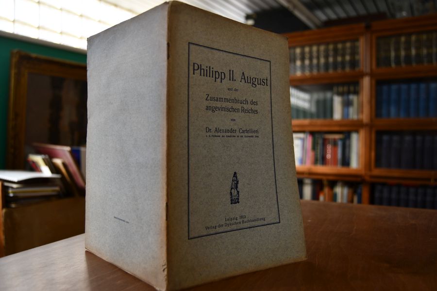 Philipp II. August und der Zusammenbruch des angevischen Reiches.