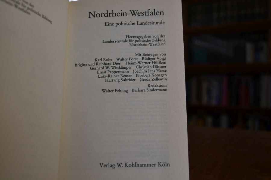 Nordrhein-Westfalen. Eine politische Landeskunde.