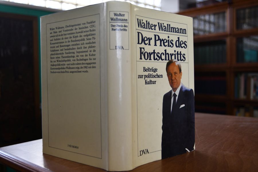 Der Preis des Fortschritts. Beiträge zur politischen Kultur.