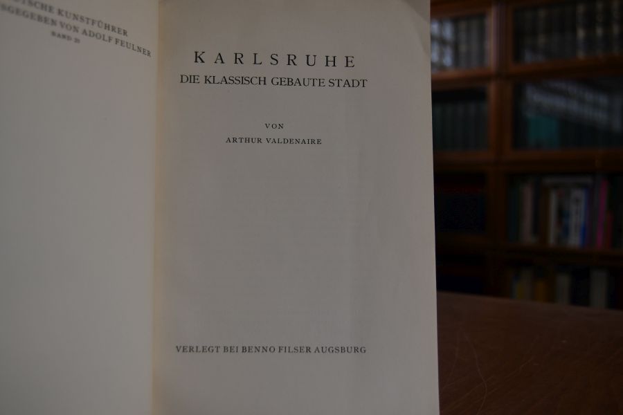 Karlsruhe. Die klassisch gebaute Stadt.