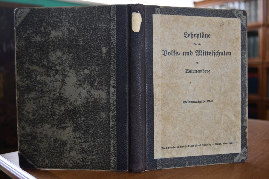 Lehrpläne für die Volks- und Mittelschulen in Württemberg. Gesamtausgabe 1928.