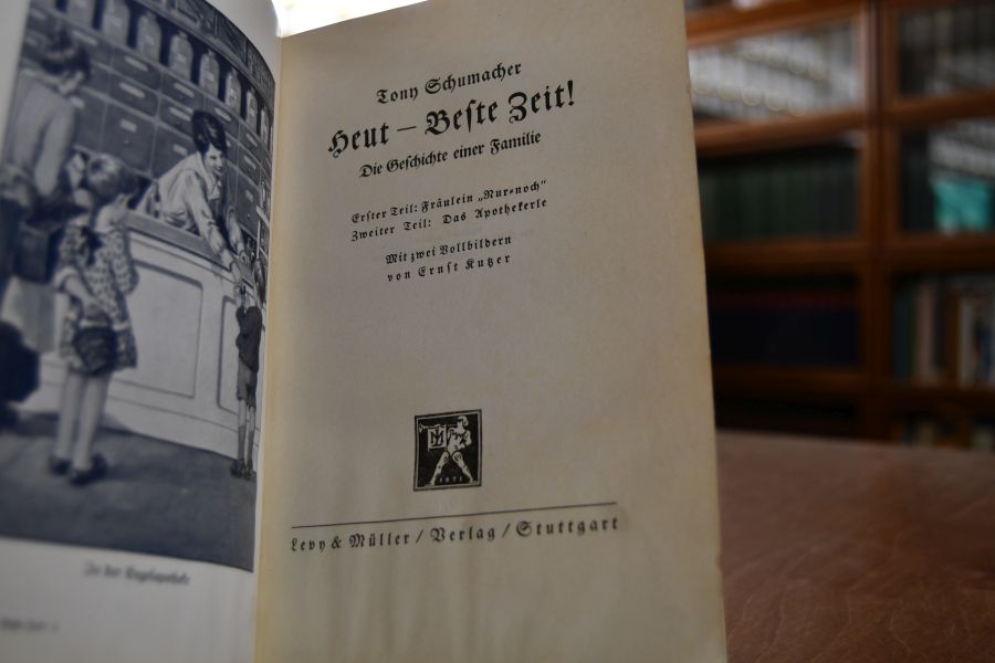 Heut - Beste Zeit! Geschichte einer Familie. Erster Teil Fräulein "Nur-noch", Zweiter Teil Das Apothekerle.