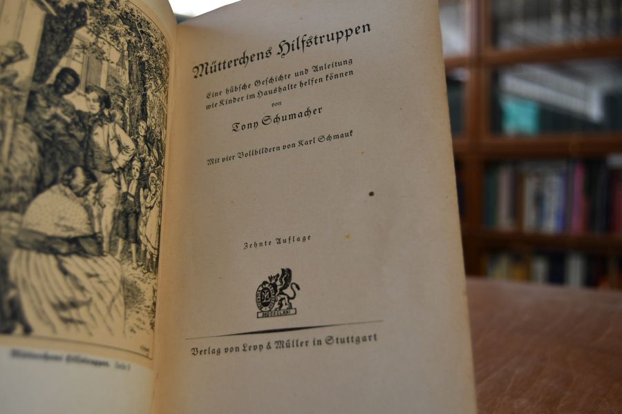 Mütterchens Hilfstruppen. Eine hübsche Geschichte und Anleitung wie Kinder im Haushalte helfen können.