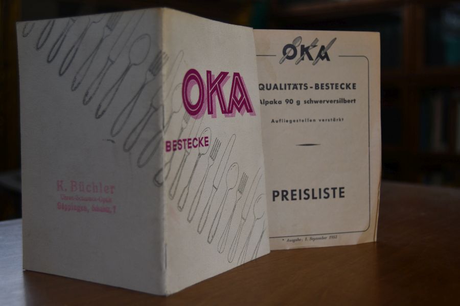 Der festliche Tisch mit OKA Bestecken. Beiliegend Preisliste vom 1.9.1953 und eine Aufstellung über Beilageteile.