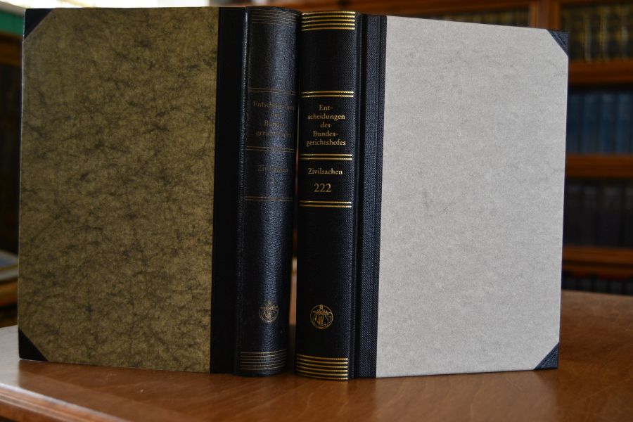 Entscheidungen des Bundesgerichtshofes in Zivilsachen Band 1 - Band 222. Von Bd. 1 bis Bd. 210 jeweils mit dem Zehnjahresregister. Insgesamt 243 Bände.