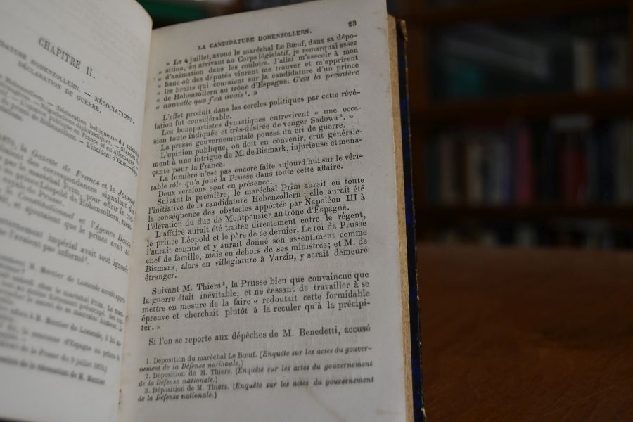 Histoire de la Chute de l`Empire 6 Juillet - 4 Septembre 1870. D`apres les documents officiels, les Enquetes parlementaires et les Journaux du temps suivie de nombreuses pieces justificatives.