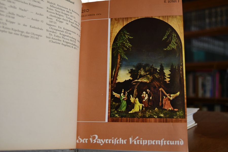 Der Bayerische Krippenfreund. Nr. 210 (Dezember 1974) - Nr. 266 (Dezember 1988) in zwei Bände gebunden.