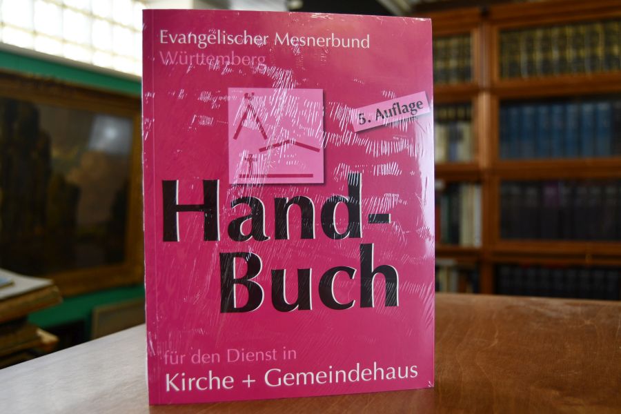 Handbuch für den Dienst in Kirche und Gemeindehaus.