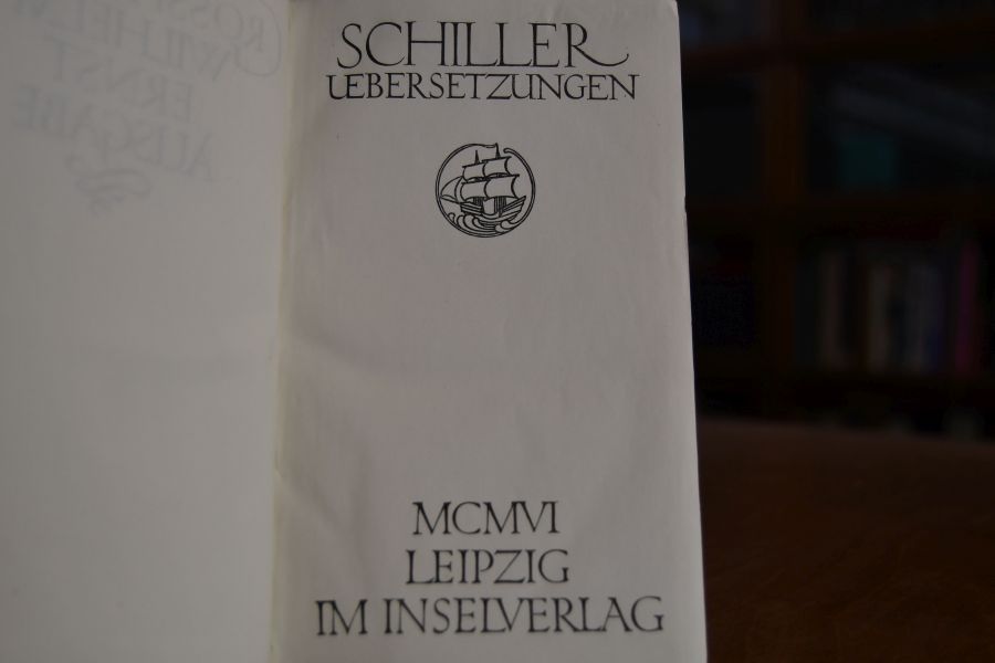 Übersetzungen.