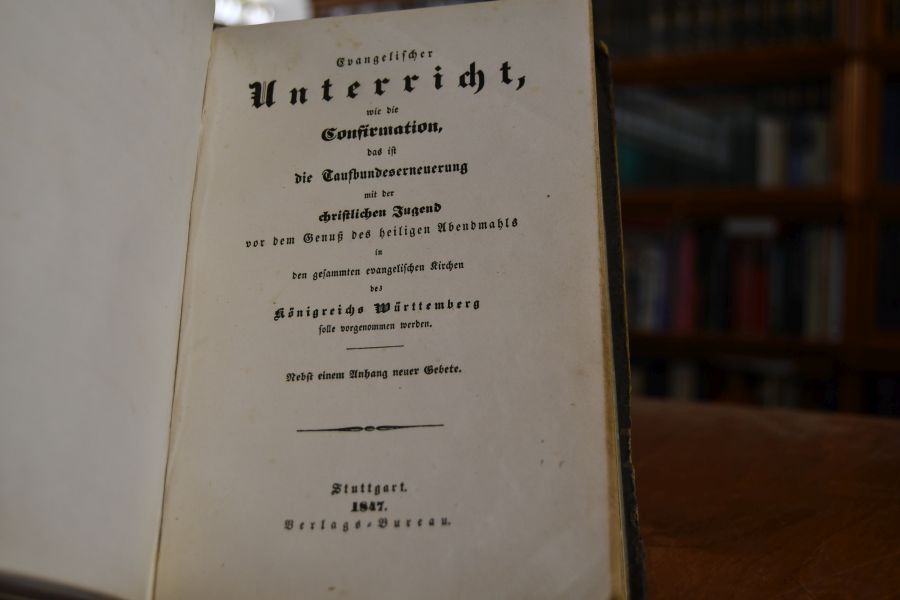 Auszug der Catechistischen Unterweisung zur Seligkeit über den Brenzischen Catechismum, sammt eingerückten Fragen und Antworten aus dem kleinen Catechismo des theuren Mannes Lutheri. Für die Christliche Schul-Jugend gestellt und im ganzen Königreich Würtemberg eingeführt. Beigebunden Evangelischer Unterricht wie die Confirmation, das ist die Taufbundeserneuerung mit der christlichen Jugend vor dem Genuß des heiligen Abendmahls in den gesammten evangelischen Kirchen des Königreichs Württemberg solle vorgenommen werden. Nebst einem Anhang neuer Gebete, Stuttgart, Verlags-Bureau, 1847, 32 S.