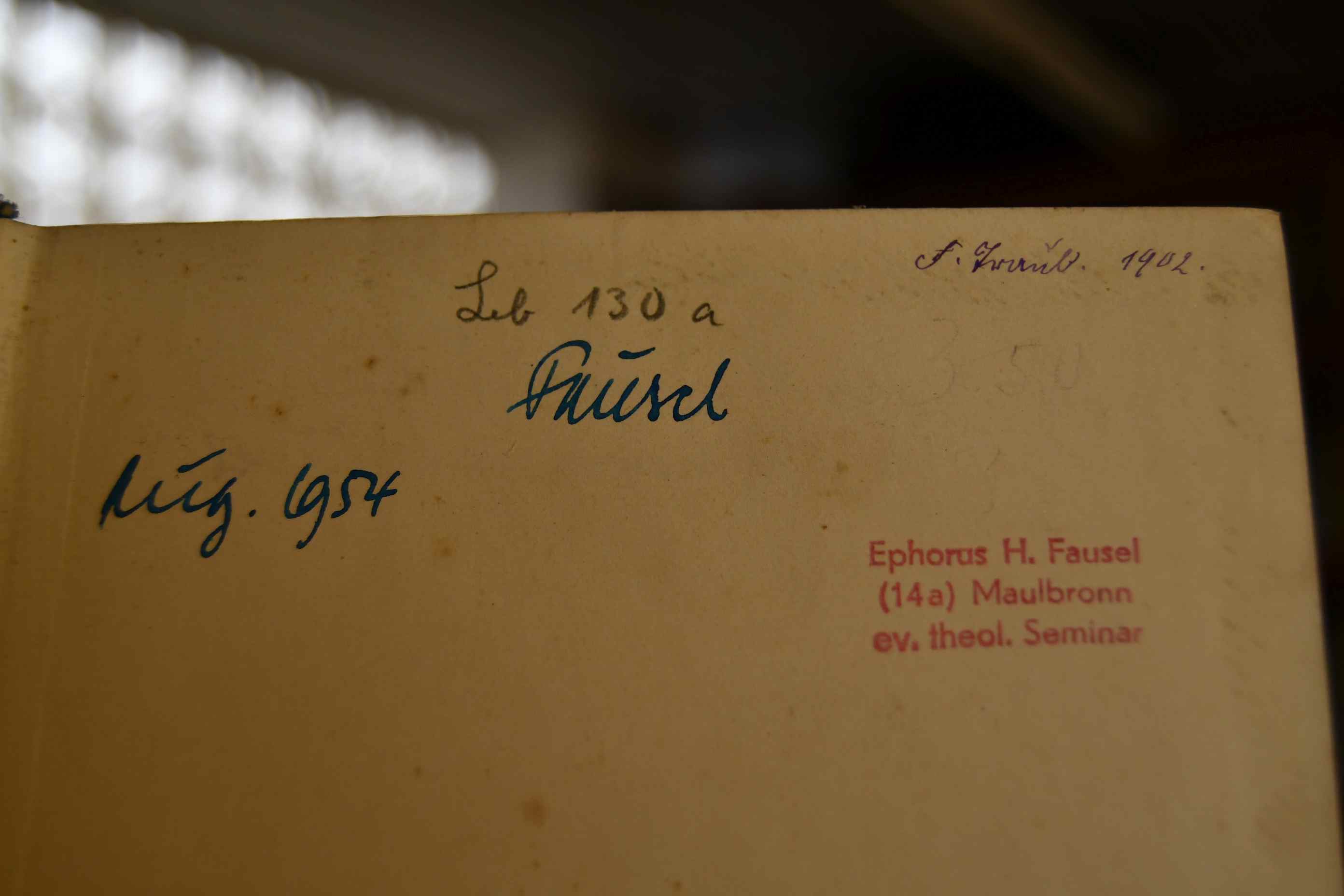 Lebensbild von Sixt Carl v. Kapff, Dr.theol., Prälat und Stiftsprediger in Stuttgart nach seinem schriftlichen Nachlaß entworfen. 2 Bde. in einem Band (komplett).