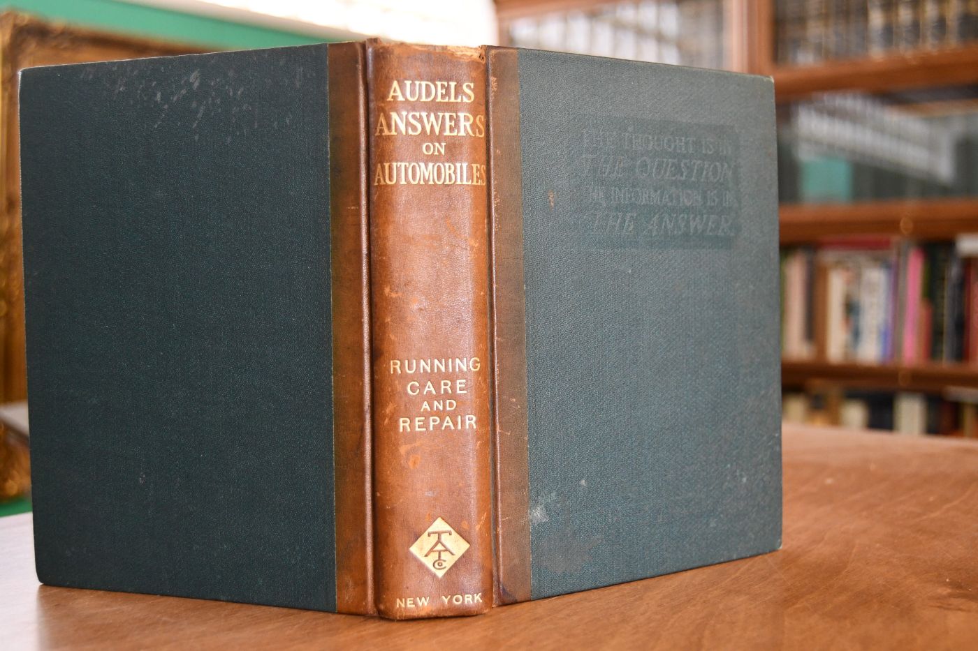 Audel`s Answers on Automobiles for Owners, Operators, Repairmen. Relating to the parts, operation, care, management, road driving, carburetters, wiring, timing, ignition, motor troubles, lubrication, tires, etc., including chapters on the storage battery, electric vehicles, motor cycles, overhauling the car, etc. Fully illustrated and indexed.