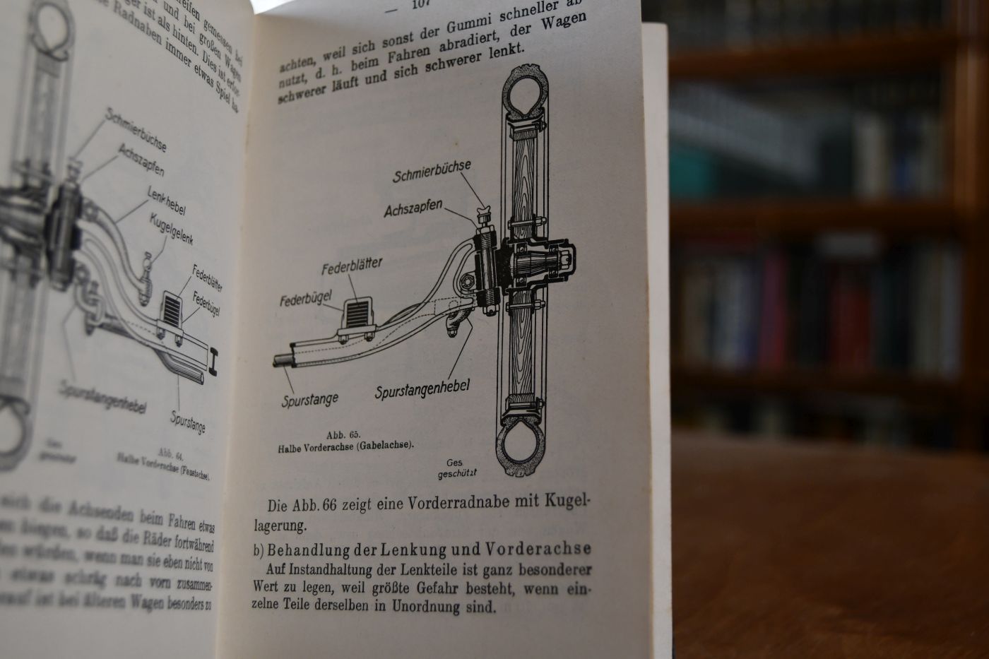 Kraftfahrlehre. Gemeinverständliches Lehrbuch nebst Fragen und Antworten für die Prüfung der Kraftwagen-Besitzer und -Führer.